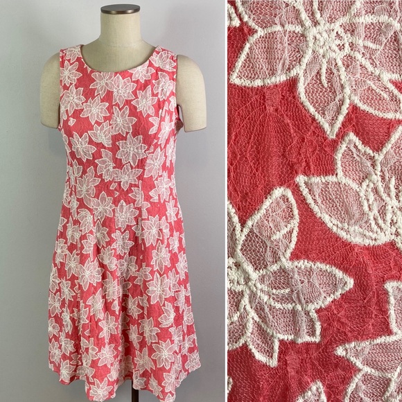 Studio One Dresses & Skirts - Studio One Women Sz 16 Coral White Floral Lace Sleeveless Dress